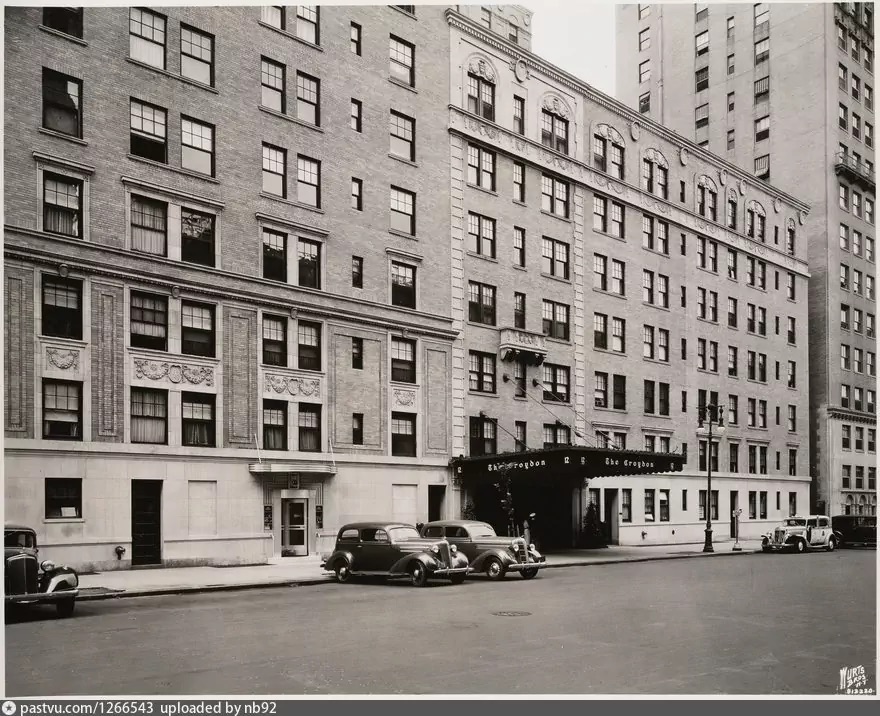 Limestone and brick facade of the Hotel Croydon at 12 East 86th Street, photographed in 1936