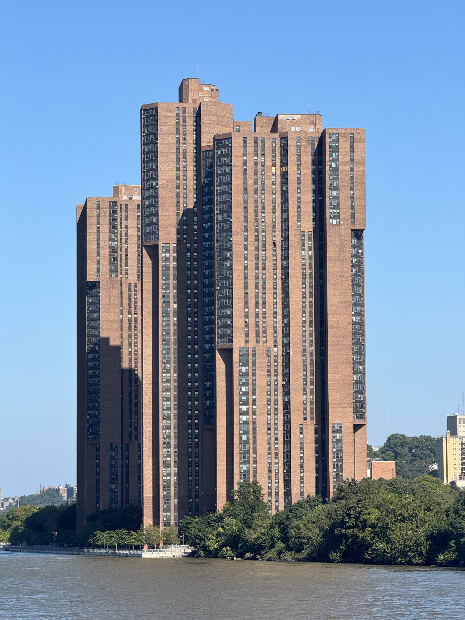 riverpark-towers_local-law-126